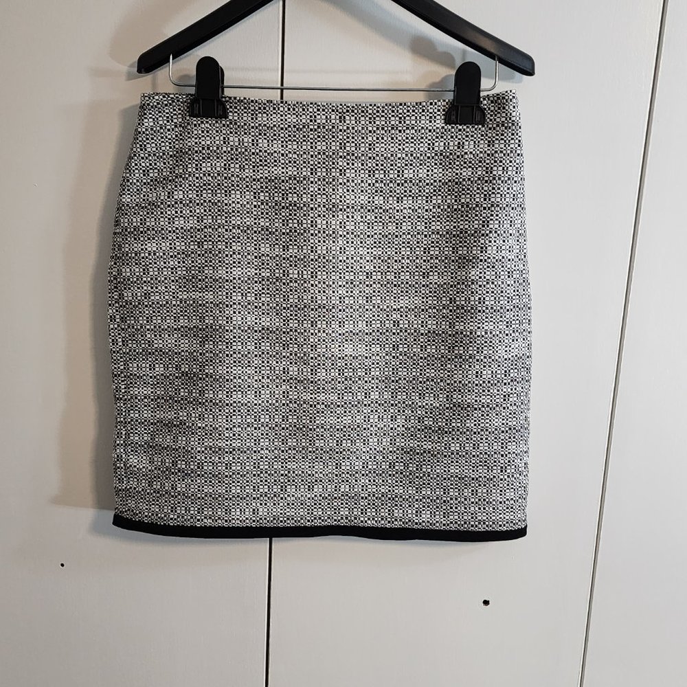 White House Black Market Black and White Woven Cotton Mini Skirt | NWT | Sz 4